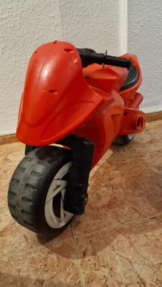 Moto de juguete infantil