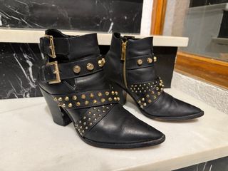 Botines Michael Kors Tachuelas Negro y Dorado