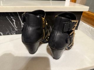 Botines Michael Kors Tachuelas Negro y Dorado