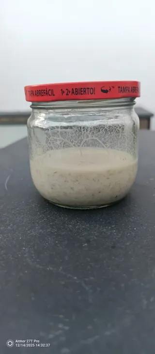 Microgusano de la avena en frasco