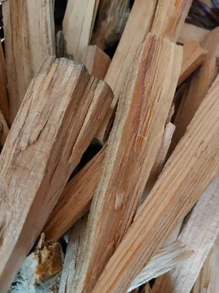 ASTILLAS RESINOSAS PARA ENCENDIDO RÁPIDO (TEAS)