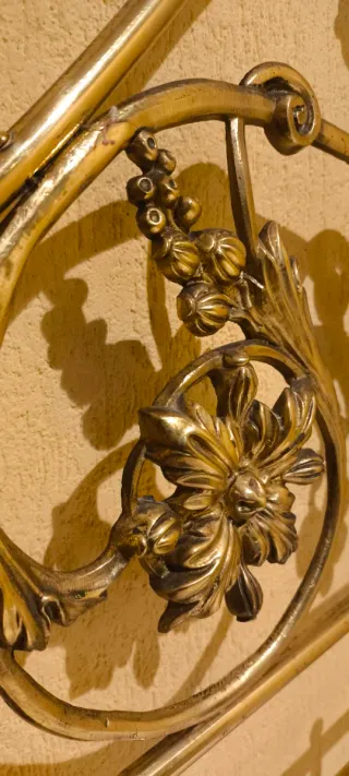 Cabeceros Metálicos Dorados Estilo Rústico