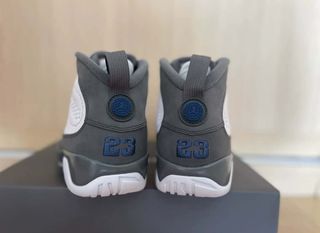 Jordan 9 Retro Talla 41 Gris Blanco