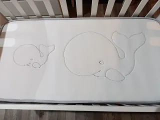 Cuna madera lacada blanco + colchón con protector