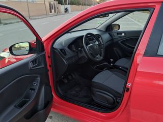 HYUNDAI i20 1.2 MPI ESSENCE LE – 2018 – 60.400 km