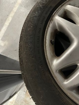 Juego 4 Llantas y Neumáticos para Mercedes