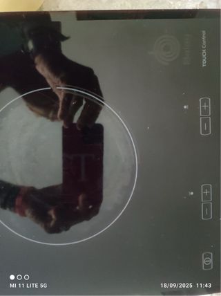 Placa vitrocerámica 2 fuegos con sus enchufes