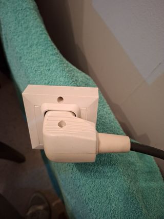 Placa vitrocerámica 2 fuegos con sus enchufes