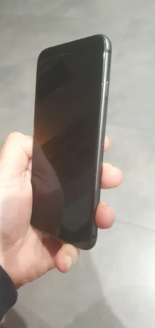 iPhone 8 64GB Negro