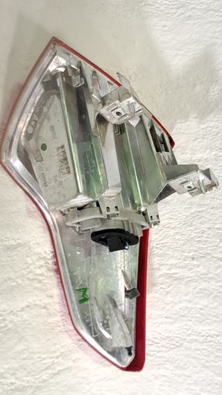 PILOTO TRASERO IZQUIERDO CITROEN C4 BERLINA (3)