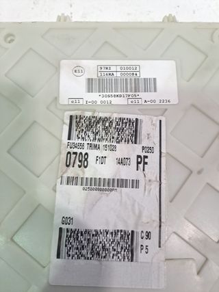 CAJA FUSIBLES FORD KUGA