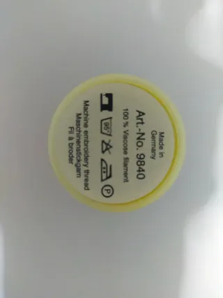 Hilo Rayón Dorado Madera No. 40