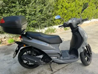 Moto Peugeot 125 Scooter Gris