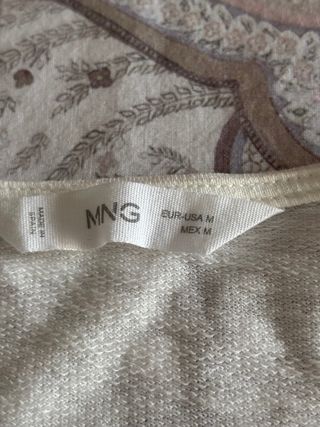 Blusa blanca manga larga fruncida