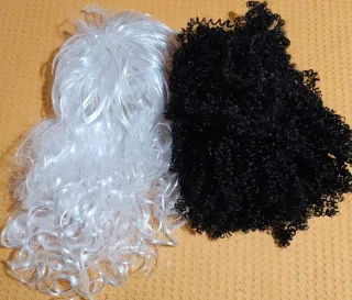 2 Pelucas (Negra y Blanca)