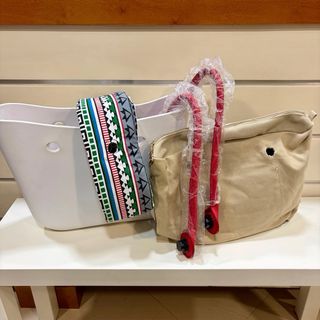 Bolso de goma, Nuevo!! con todos los accesorios!!