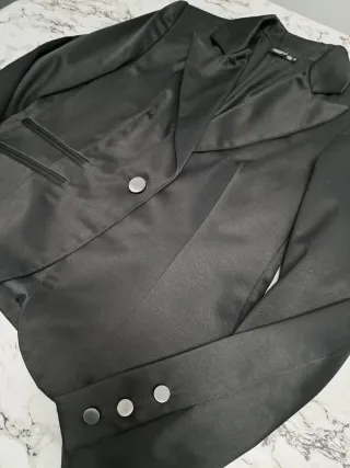 Giacca elegante nera in raso