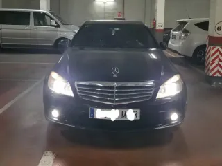 ​Mercedes ClaseC 2011 CHASIS IMPECABLE (Sin MOTOR