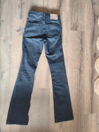 Vaqueros Zara Acampanados Negro Bootcut Tiro Alto