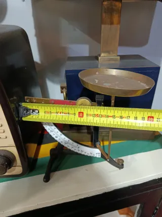 Antiguo pesacartas de precisión