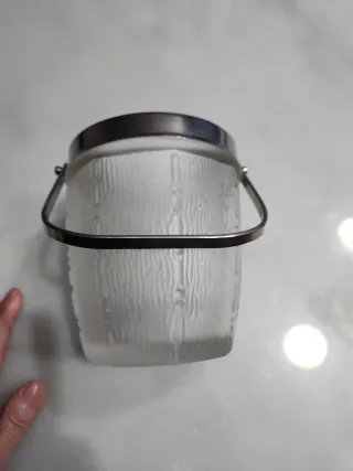 Cubierta de cristal esmerilado con asa