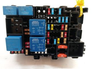 CAJA RELES / FUSIBLES RENAULT CLIO IV (8)