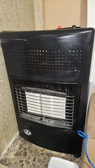 Estufa de butano negra