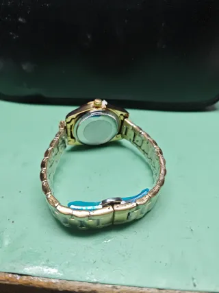 Reloj Cal/Sem Dorado Mujer