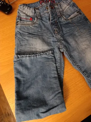 Pantalones vaqueros en perfecto estado