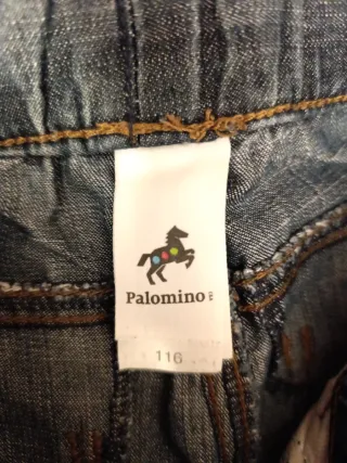 Pantalones vaqueros en perfecto estado