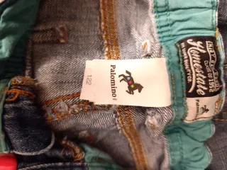 Pantalones vaqueros en perfecto estado