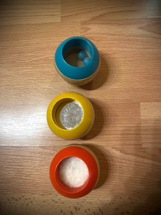 Juguetes Bebé: libro, Tententiesos y sonajero