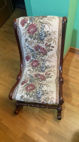 Set di 2 poltrone e tavolino in legno