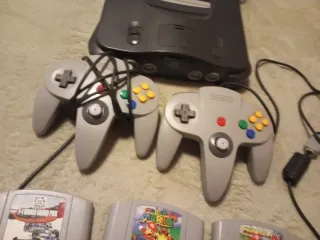 Nintendo 64 Consola + 2 Mandos y 3 Juegos