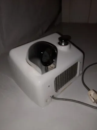 Secamanos de pared blanco