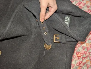 Cappotto Zara nero bottoni oro