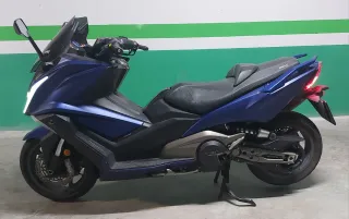 Kymco AK550
