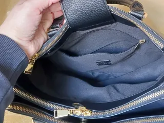 Bolso Parfois Negro asas cortas y bolsillos
