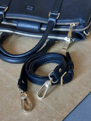 Bolso Parfois Negro asas cortas y bolsillos