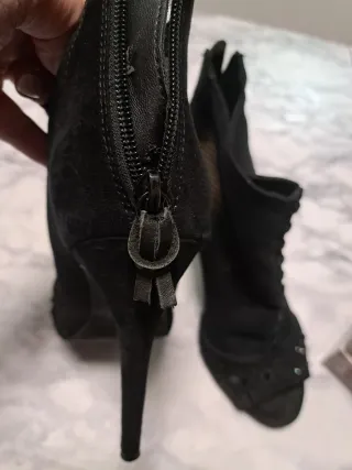 Stivaletti velo neri taglia 41