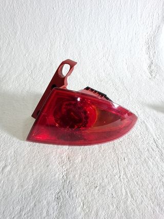 PILOTO TRASERO DERECHO SEAT LEON (1P1) (2)