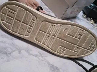 Scarponcini grigi con zip