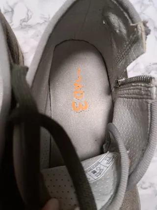 Scarponcini grigi con zip