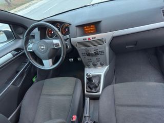 Opel Astra H GTC sport