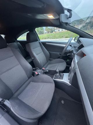 Opel Astra H GTC sport