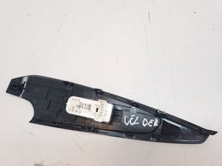 MANDO ELEVALUNAS DELANTERO DERECHO MAZDA 2 LIM. ()