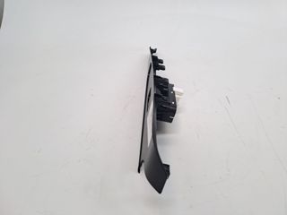 MANDO ELEVALUNAS DELANTERO DERECHO MAZDA 2 LIM. ()