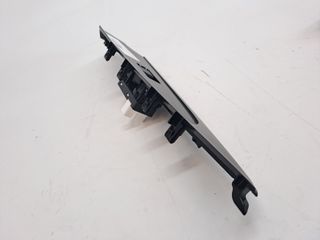 MANDO ELEVALUNAS DELANTERO DERECHO MAZDA 2 LIM. ()