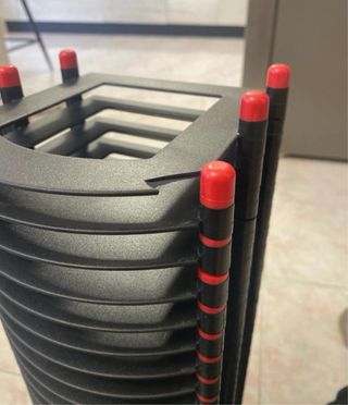 Porta CD nero con inserti rossi