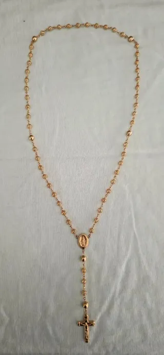 Anillo Oro Amarillo con Esmeralda y Diamantes,